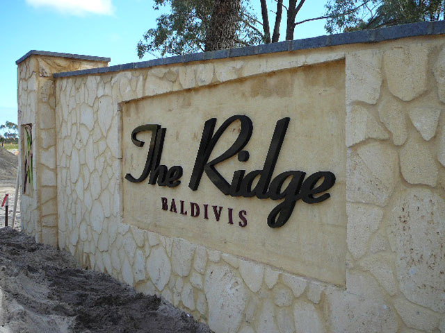 Highly experienced sign installers WA